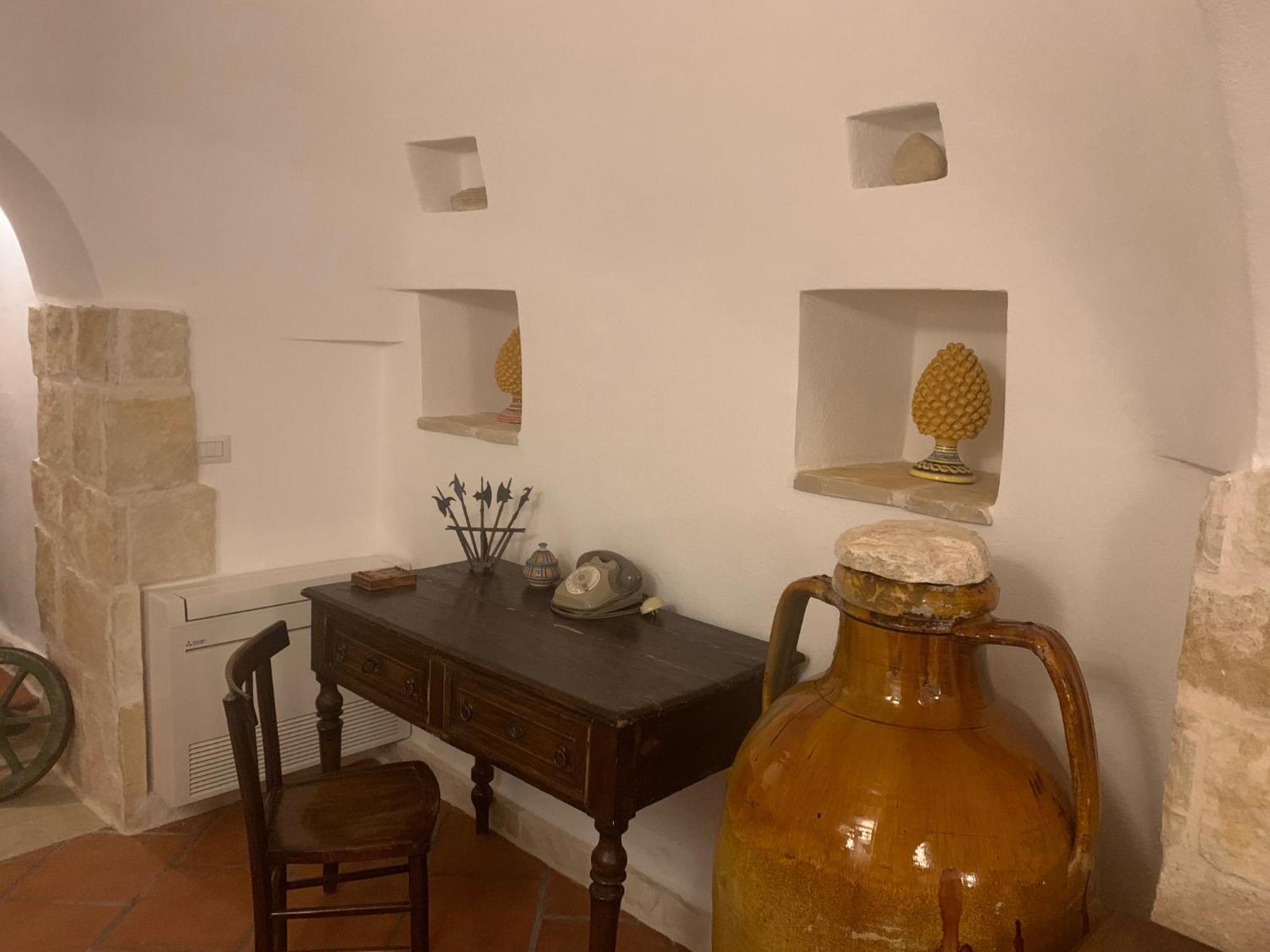 Trulli Santa Maria Odegitria Relais Guest House Ostuni Exterior photo